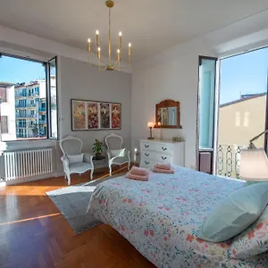 Apartment Romantic And Charming, Florenz