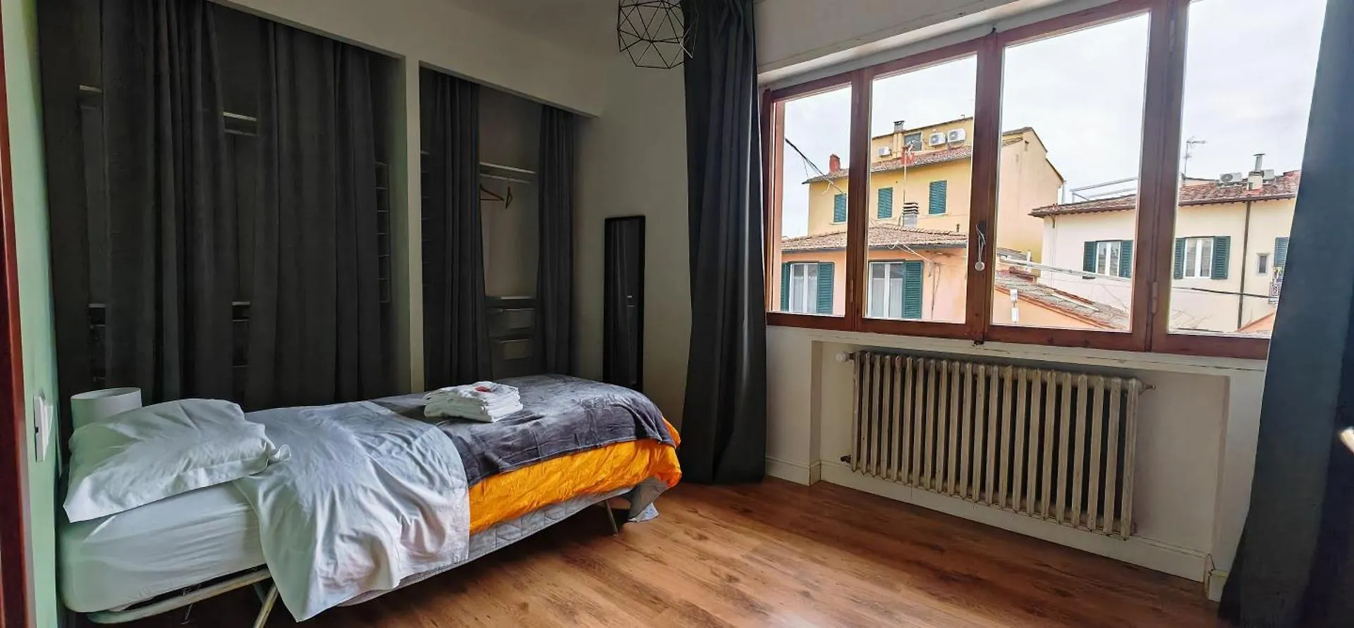 Aretina Florence Villa 0*,